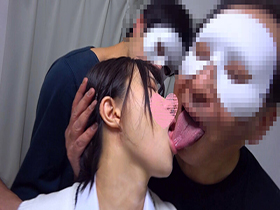 文学好きマジメチビ美少女が本で知った大人SEXに興味を抱き乱交に参加した結果…中年デカチンに無間ピストンされて子宮内までザーメンでタプタプにされる連続中出しで想像超えの大人セックス体験イキまくり6P大乱交　サンプル画像10